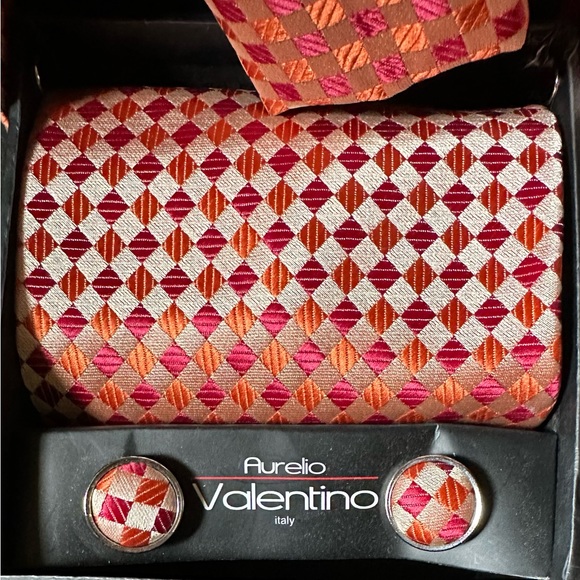 Aurelio Valentino Italy Tie, Cufflinks, Handkerchief men’s Accessory Set - Picture 8 of 8